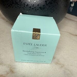 Estee Lauder Revitalizing Supreme+ Creme in Aqua Box